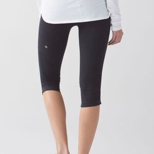 Lululemon In the Flow Crops